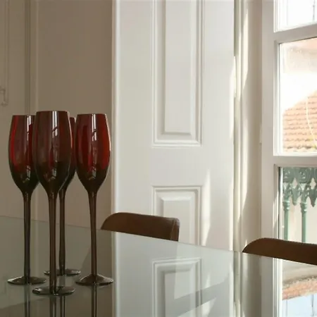 Magnificent 2 Bedroom Apartment In Lisbon Apartman