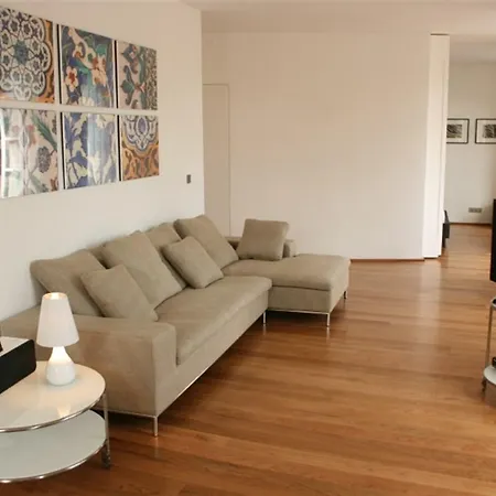 Magnificent 2 Bedroom Apartment In Lisbon شقة *